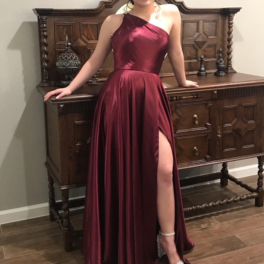Sherri Hill Formal Gown Spring 2020 Design